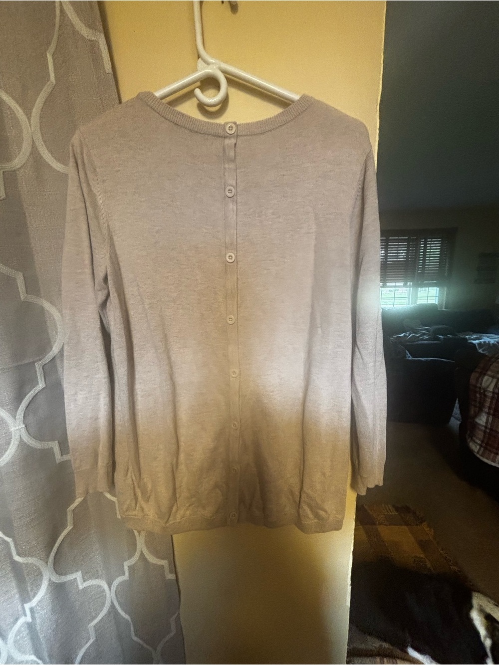 Light beige Women's Button-Back Cardigan